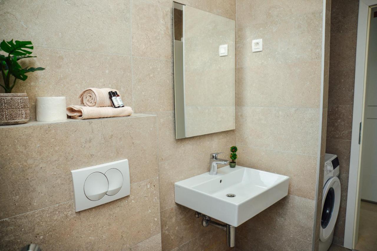 Ily Apartment With Sea View Kotor Exterior photo